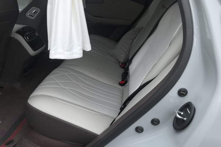 Used EXEED Stellar C-DM 2024 1.5T Extended-Range Pro Left Rear Seat