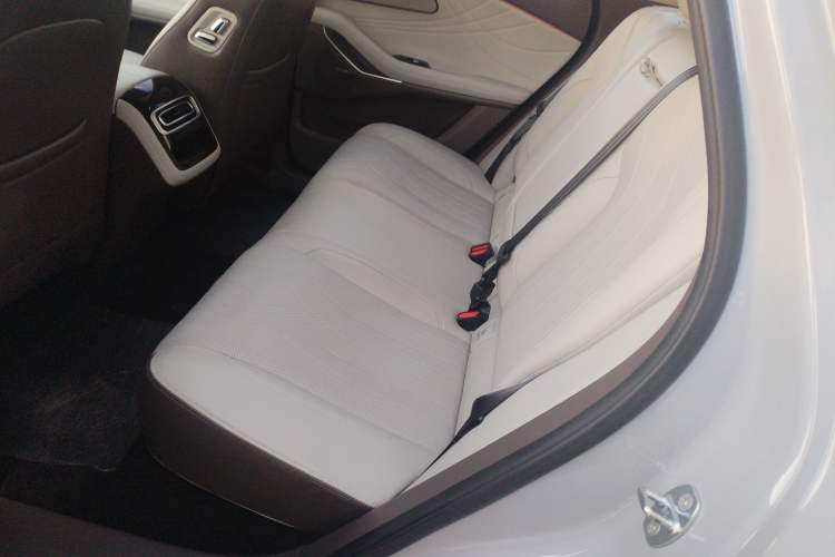 Used EXEED Stellar C-DM 2024 1.5T Long-Range Pro Left Rear Seat