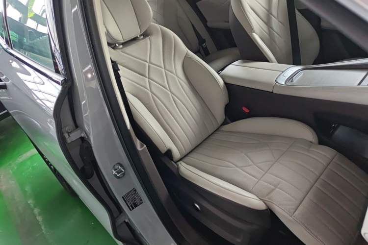 Used EXEED Stellar C-DM 2024 1.5T Long-Range Pro Right Front Seat