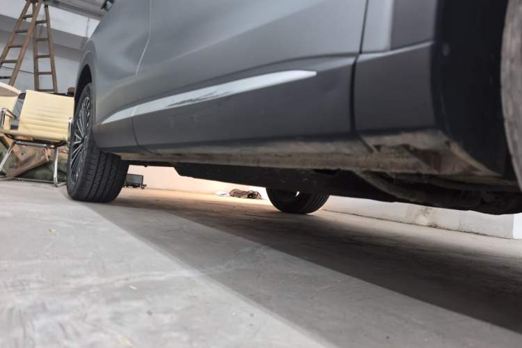 Used EXEED Stellar C-DM 2024 1.5T Extended-Range Pro Right Side Sill