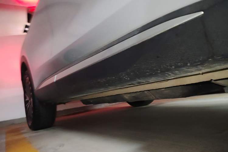 Used EXEED Stellar C-DM 2024 1.5T Long-Range Pro Right Side Sill