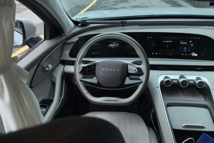Used EXEED Stellar C-DM 2024 1.5T Extended-Range Pro Steering Wheel