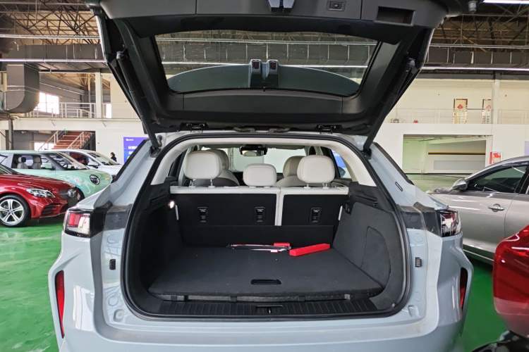 Used EXEED Stellar C-DM 2024 1.5T Long-Range Pro Trunk