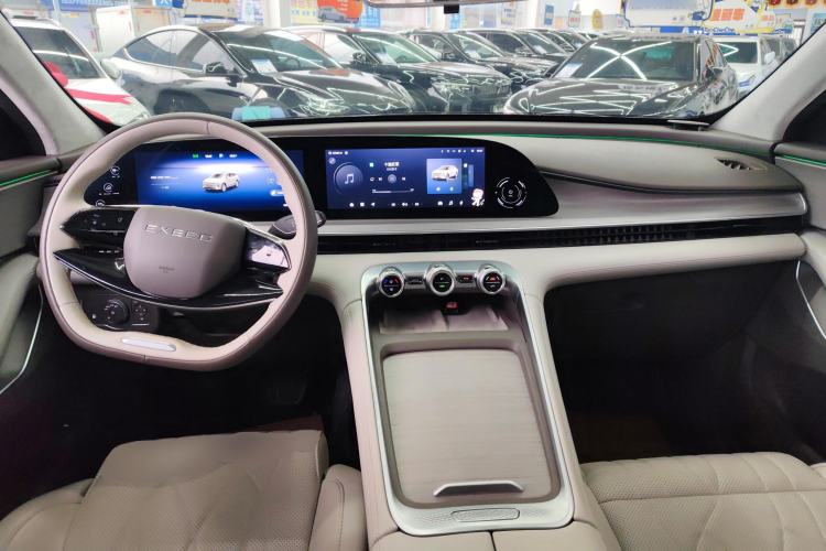 Used EXEED Stellar C-DM 2024 1.5T Long-Range Pro Center Console