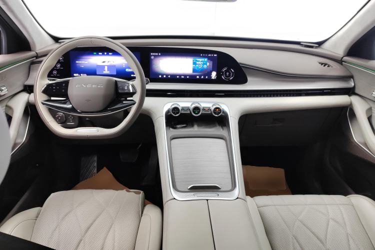Used EXEED Stellar C-DM 2024 1.5T Long-Range Pro Center Console