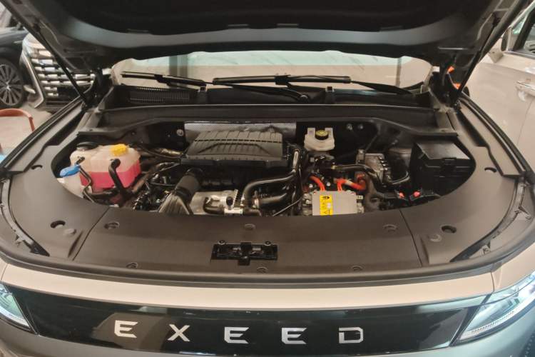 Used EXEED Stellar C-DM 2024 1.5T Long-Range Pro Engine Bay