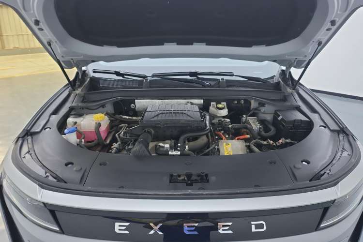 Used EXEED Stellar C-DM 2024 1.5T Long-Range Pro Engine Bay