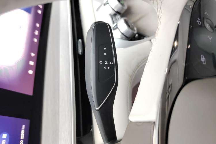 Used EXEED Stellar C-DM 2024 1.5T Long-Range Pro Gear Lever
