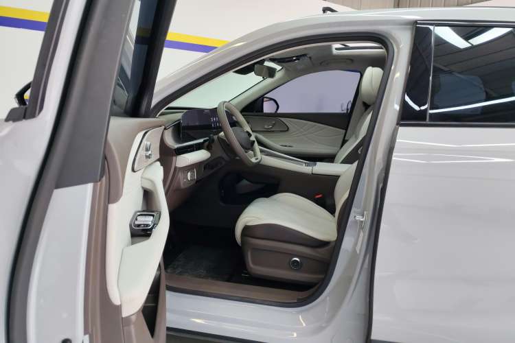 Used EXEED Stellar C-DM 2024 1.5T Long-Range Pro Left Front Seat