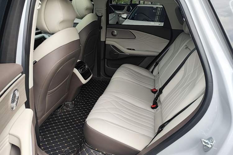 Used EXEED Stellar C-DM 2024 1.5T Long-Range Pro Left Rear Seat