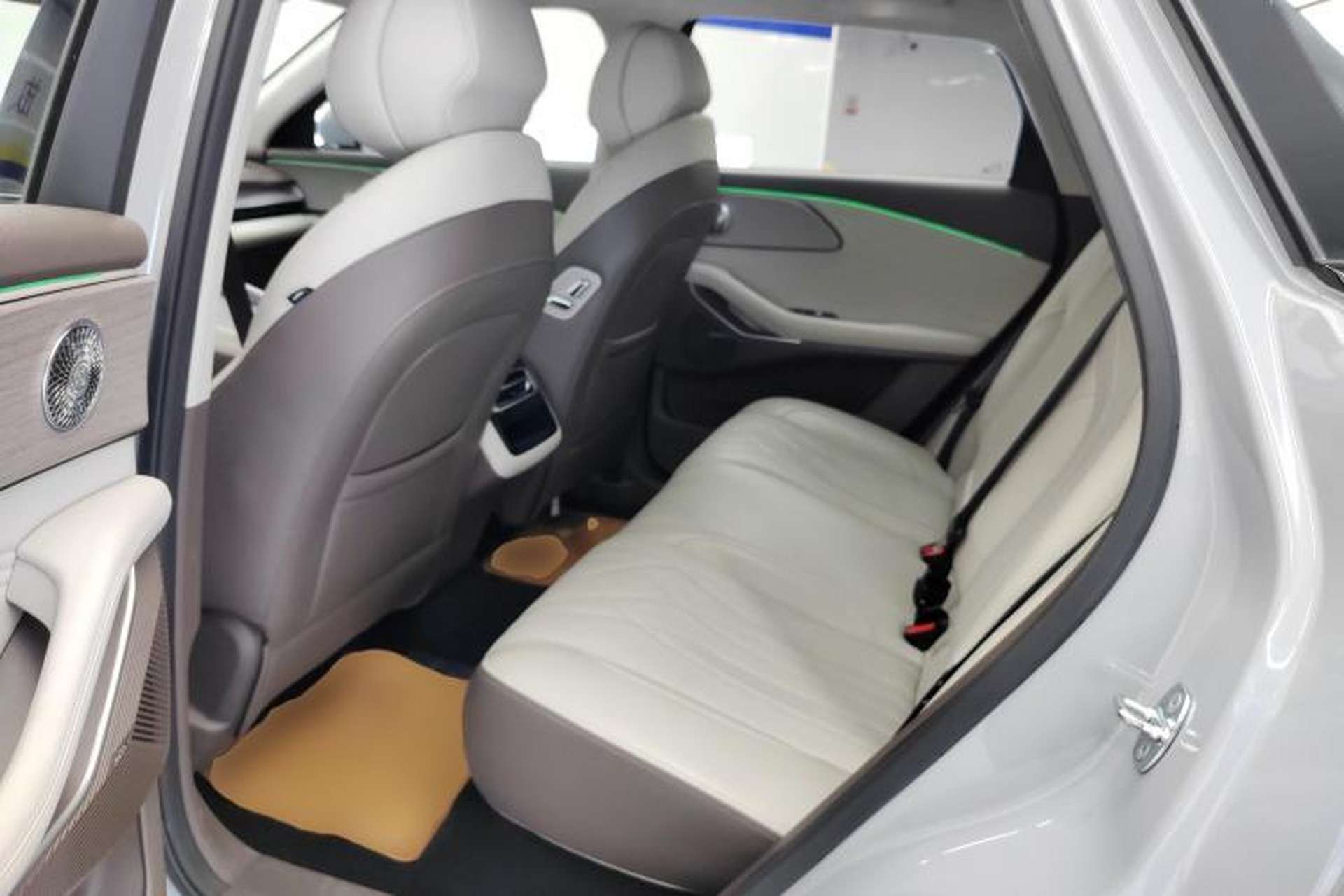 Used EXEED Stellar C-DM 2024 1.5T Long-Range Pro Left Rear Seat