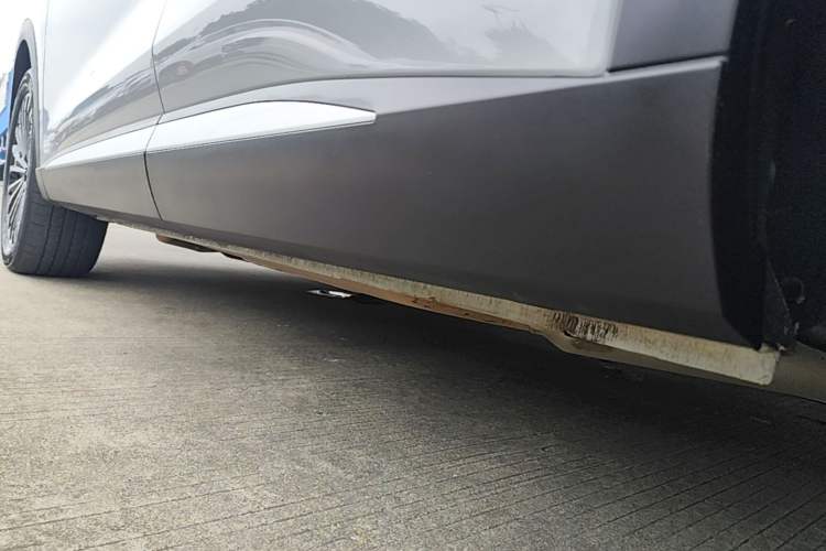 Used EXEED Stellar C-DM 2024 1.5T Long-Range Pro Left Side Sill