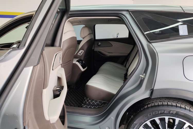 Used EXEED Stellar C-DM 2024 1.5T Long-Range Pro Right Rear Seat