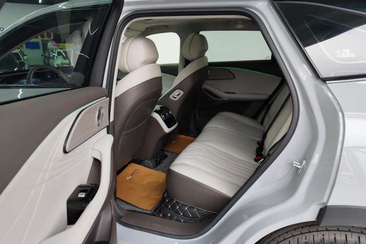 Used EXEED Stellar C-DM 2024 1.5T Long-Range Pro Right Rear Seat
