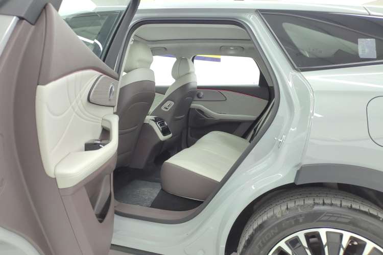 Used EXEED Stellar C-DM 2024 1.5T Long-Range Pro Right Rear Seat