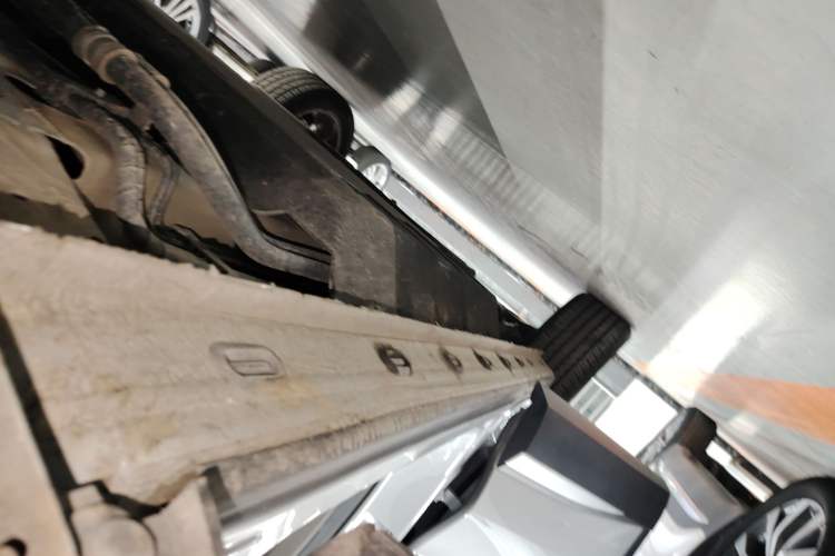Used EXEED Stellar C-DM 2024 1.5T Long-Range Pro Right Side Sill