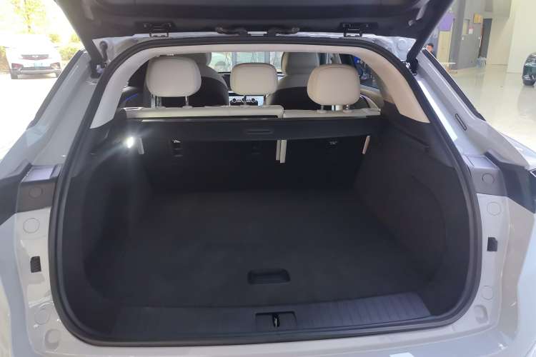 Used EXEED Stellar C-DM 2024 1.5T Long-Range Pro Trunk