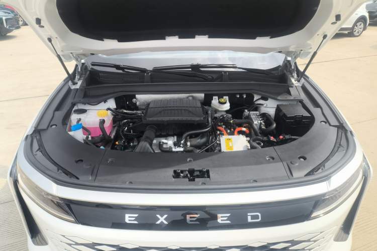 Used EXEED Stellar C-DM 2024 1.5T Long-Range Pro Engine Bay