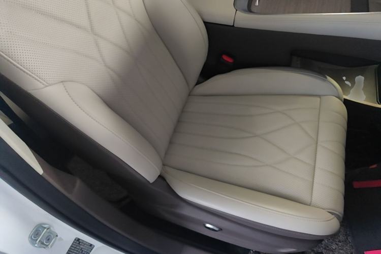 Used EXEED Stellar C-DM 2024 1.5T Long-Range Pro Right Front Seat