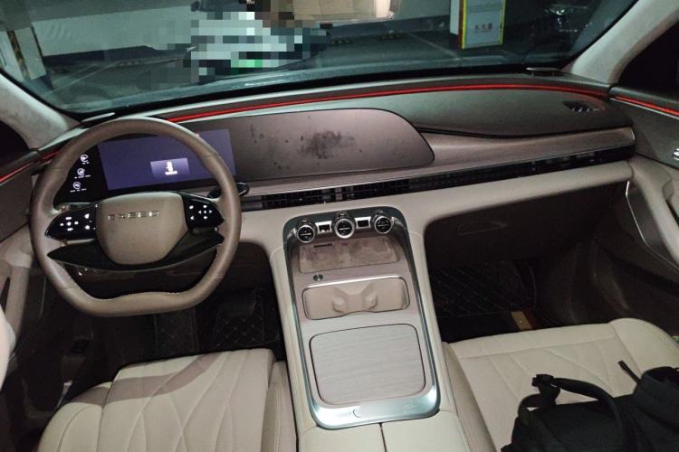 Used EXEED Stellar C-DM 2025 200 with Ultra-Long Range Pro All-Wheel Drive Center Console