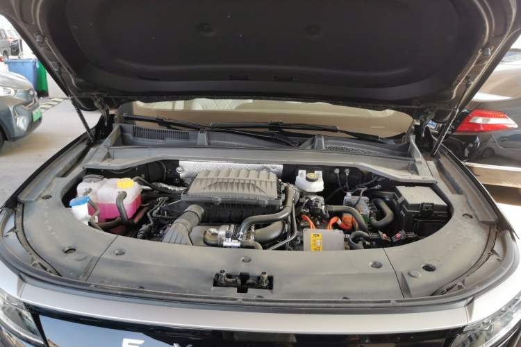 Used EXEED Stellar C-DM 2025 200 with Ultra-Long Range Pro All-Wheel Drive Engine Bay