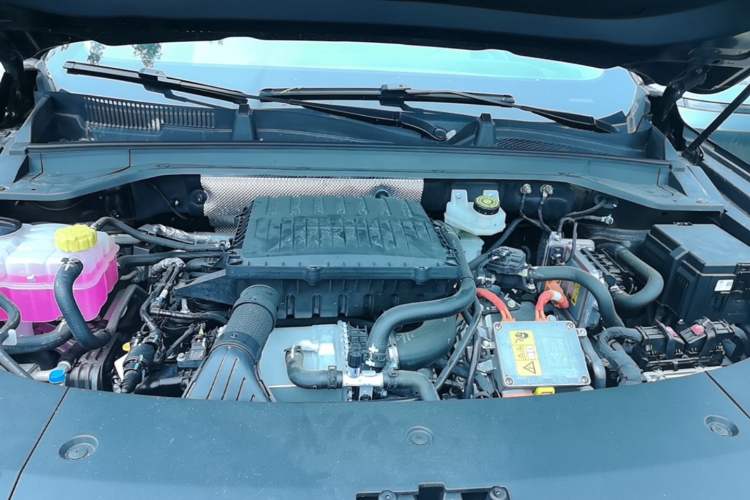 Used EXEED Stellar C-DM 2025 210 Extended-Range Pro Two-Wheel Drive Engine Bay