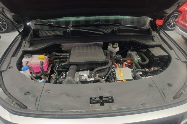 Used EXEED Stellar C-DM 2025 200 with Ultra-Long Range Pro All-Wheel Drive Engine Bay