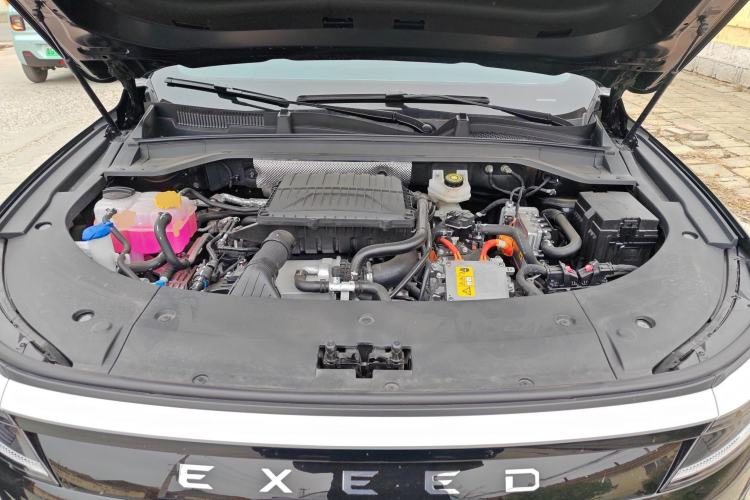 Used EXEED Stellar C-DM 2025 210 Extended-Range Pro Two-Wheel Drive Engine Bay