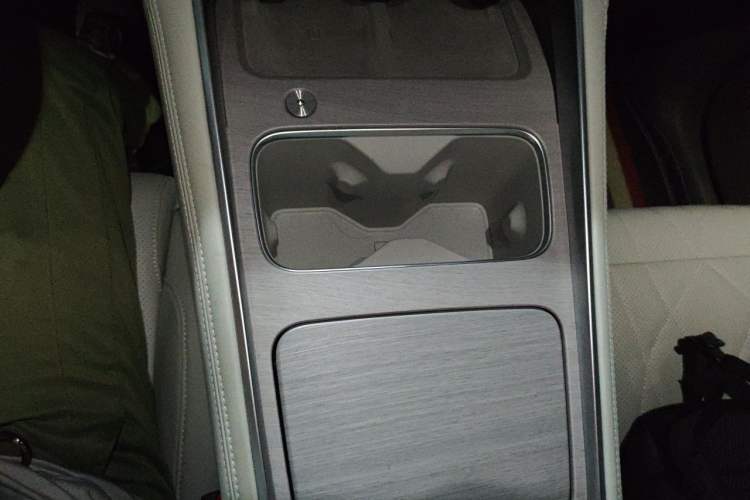 Used EXEED Stellar C-DM 2025 200 with Ultra-Long Range Pro All-Wheel Drive Gear Lever