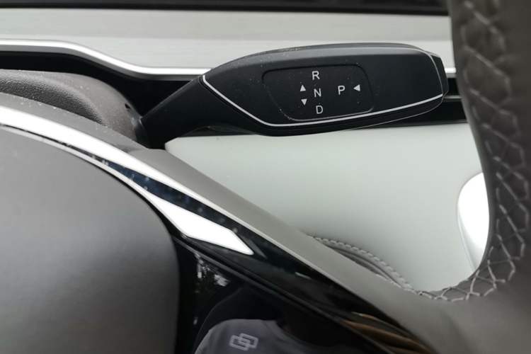 Used EXEED Stellar C-DM 2025 210 Extended-Range Pro Two-Wheel Drive Gear Lever