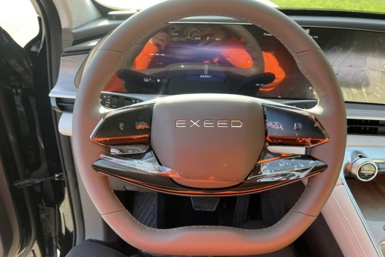 Used EXEED Stellar C-DM 2025 Beyond Edition Pro Interior 2