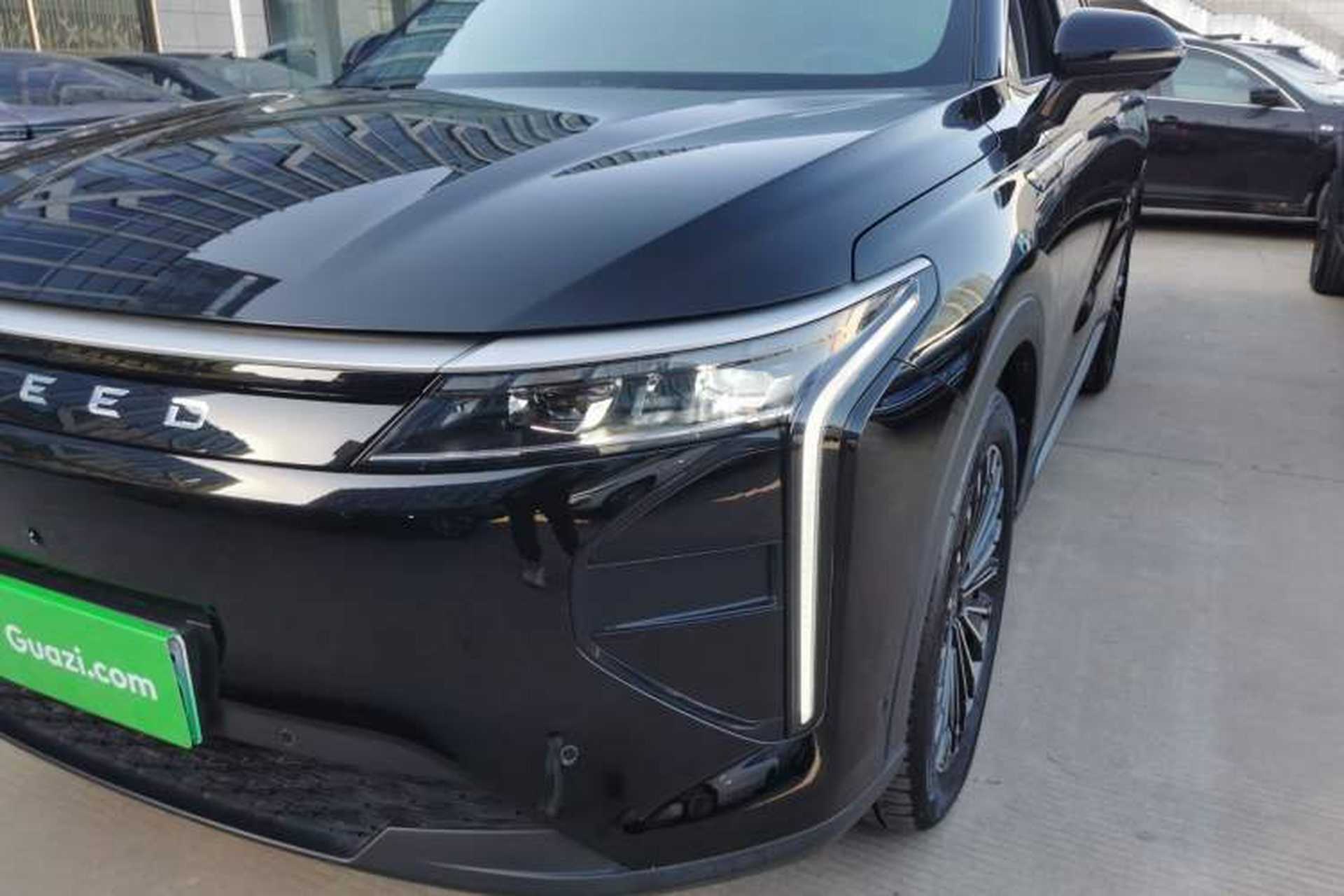 Used EXEED Stellar C-DM 2025 200 with Ultra-Long Range Pro All-Wheel Drive Left Front Headlight