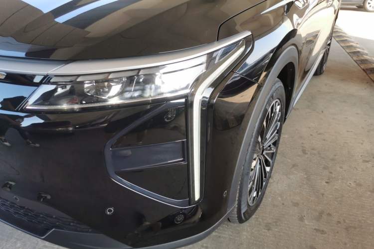 Used EXEED Stellar C-DM 2025 200 with Ultra-Long Range Pro All-Wheel Drive Left Front Headlight