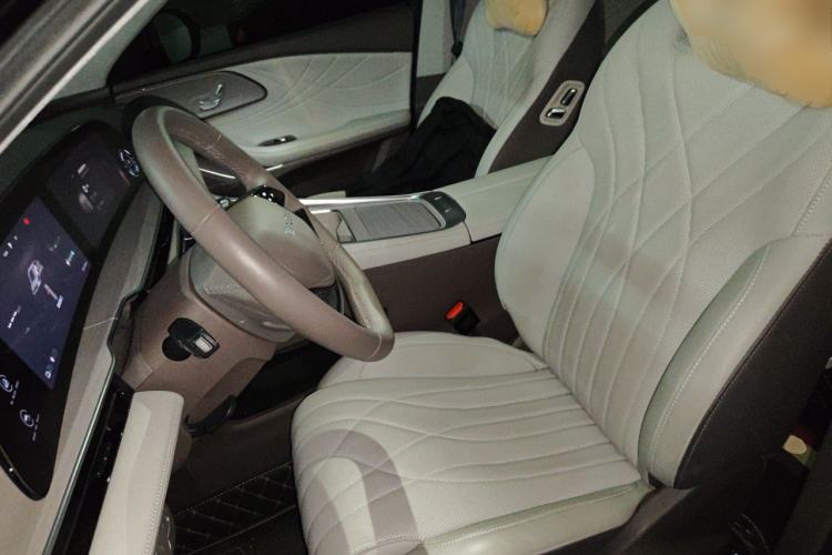 Used EXEED Stellar C-DM 2025 200 with Ultra-Long Range Pro All-Wheel Drive Left Front Seat