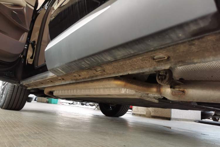 Used EXEED Stellar C-DM 2025 200 with Ultra-Long Range Pro All-Wheel Drive Left Side Sill