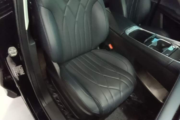 Used EXEED Stellar C-DM 2025 Beyond Edition Right Front Seat