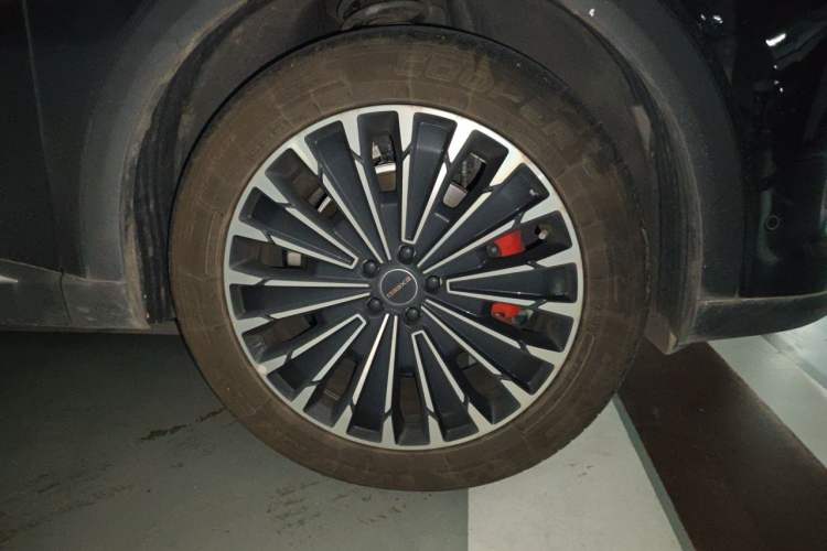 Used EXEED Stellar C-DM 2025 200 with Ultra-Long Range Pro All-Wheel Drive Right Front Wheel Hub