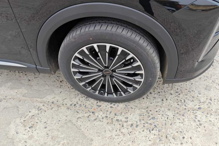 Used EXEED Stellar C-DM 2025 210 Extended-Range Pro Two-Wheel Drive Right Front Wheel Hub