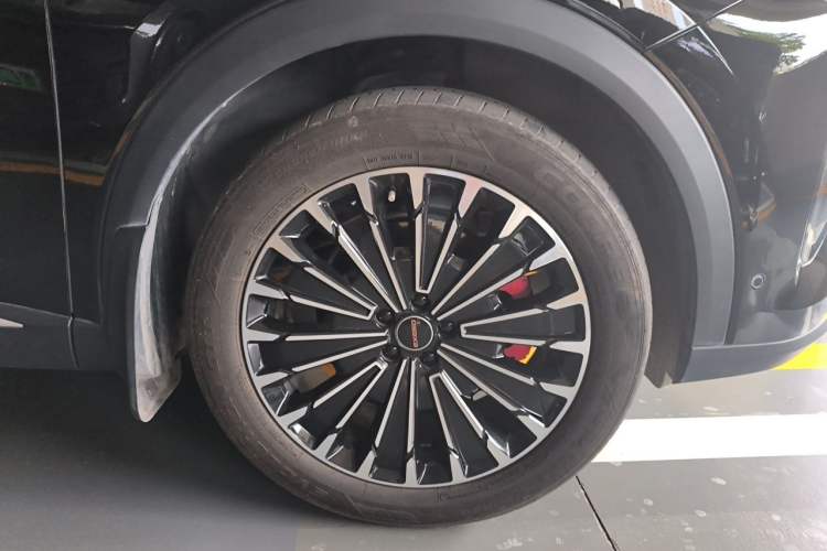Used EXEED Stellar C-DM 2025 200 with Ultra-Long Range Pro All-Wheel Drive Right Front Wheel Hub