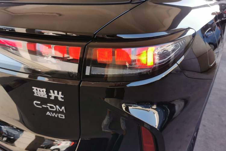 Used EXEED Stellar C-DM 2025 200 with Ultra-Long Range Pro All-Wheel Drive Right Rear Taillight