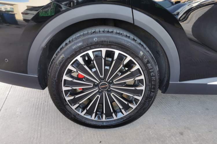 Used EXEED Stellar C-DM 2025 200 with Ultra-Long Range Pro All-Wheel Drive Right Rear Wheel Hub