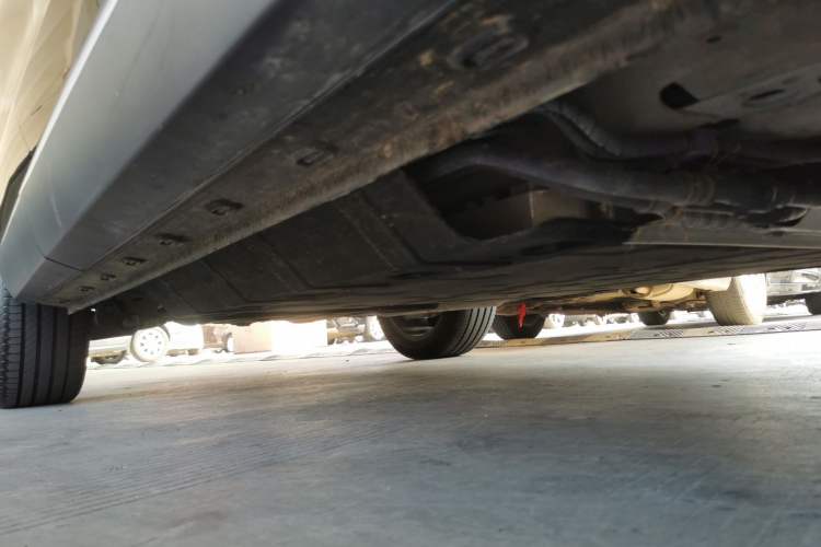 Used EXEED Stellar C-DM 2025 200 with Ultra-Long Range Pro All-Wheel Drive Right Side Sill