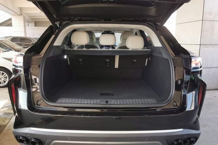 Used EXEED Stellar C-DM 2025 200 with Ultra-Long Range Pro All-Wheel Drive Trunk