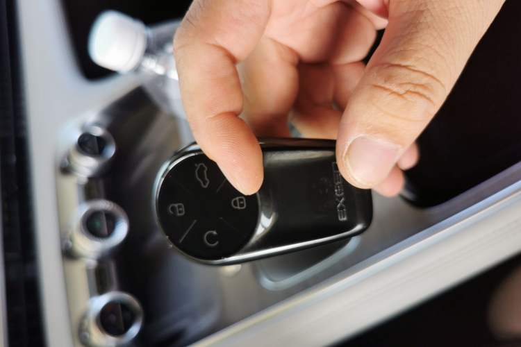 Used EXEED Stellar C-DM 2025 200 with Ultra-Long Range Pro All-Wheel Drive Vehicle Key
