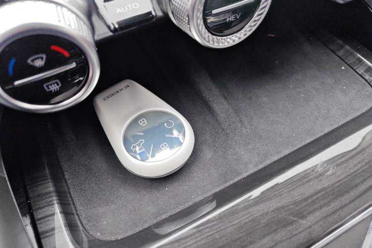 Used EXEED Stellar C-DM 2025 210 Extended-Range Pro Two-Wheel Drive Vehicle Key