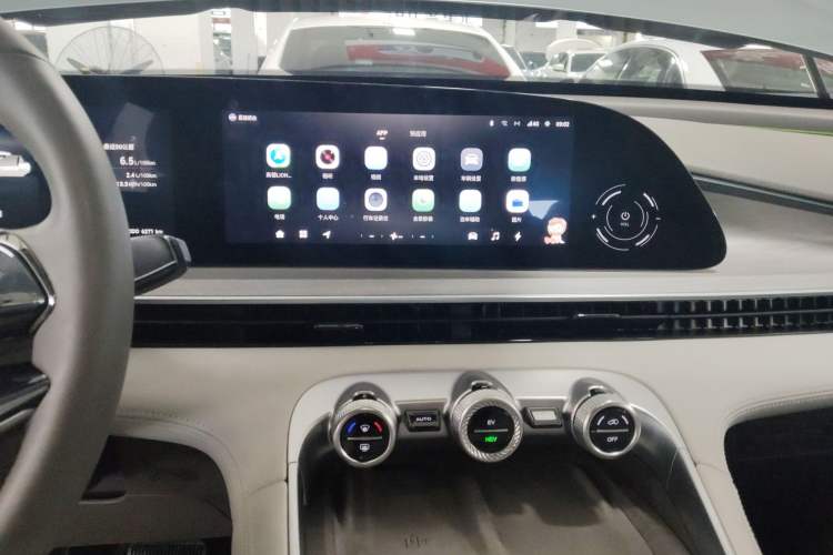 Used EXEED Stellar C-DM 2025 200 with Ultra-Long Range Pro All-Wheel Drive Audio And AC Panel