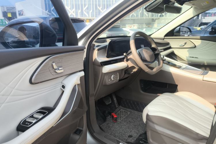 Used EXEED Stellar C-DM 2025 200 with Ultra-Long Range Max All-Wheel Drive Driver Seat