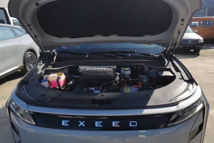 Used EXEED Stellar C-DM 2025 200 with Ultra-Long Range Pro All-Wheel Drive Engine Bay