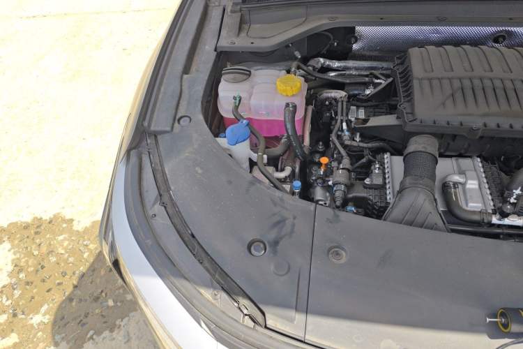 Used EXEED Stellar C-DM 2025 210 Extended-Range Pro Two-Wheel Drive Engine Bay Right