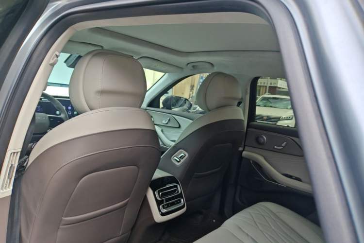 Used EXEED Stellar C-DM 2025 200 with Ultra-Long Range Max All-Wheel Drive Headliner